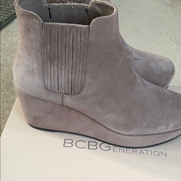 Suede booties - Picture 2 of 3